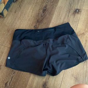 Size 4 Lululemon shorts